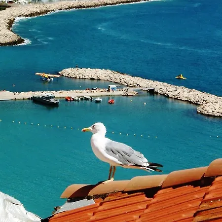 Alloggio A * Menton